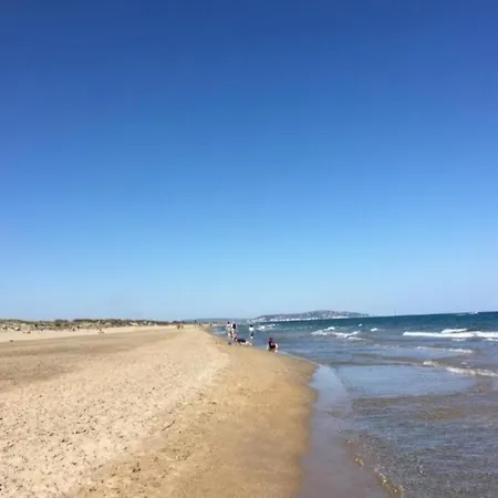 Joli Climatise 6 Personnes Joli A Campsite Agde